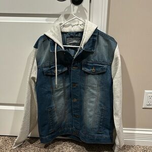 Jean jacket with hood